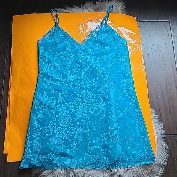 Gold label vintage Victoria secret paisley slip dress/ chemise teal blue